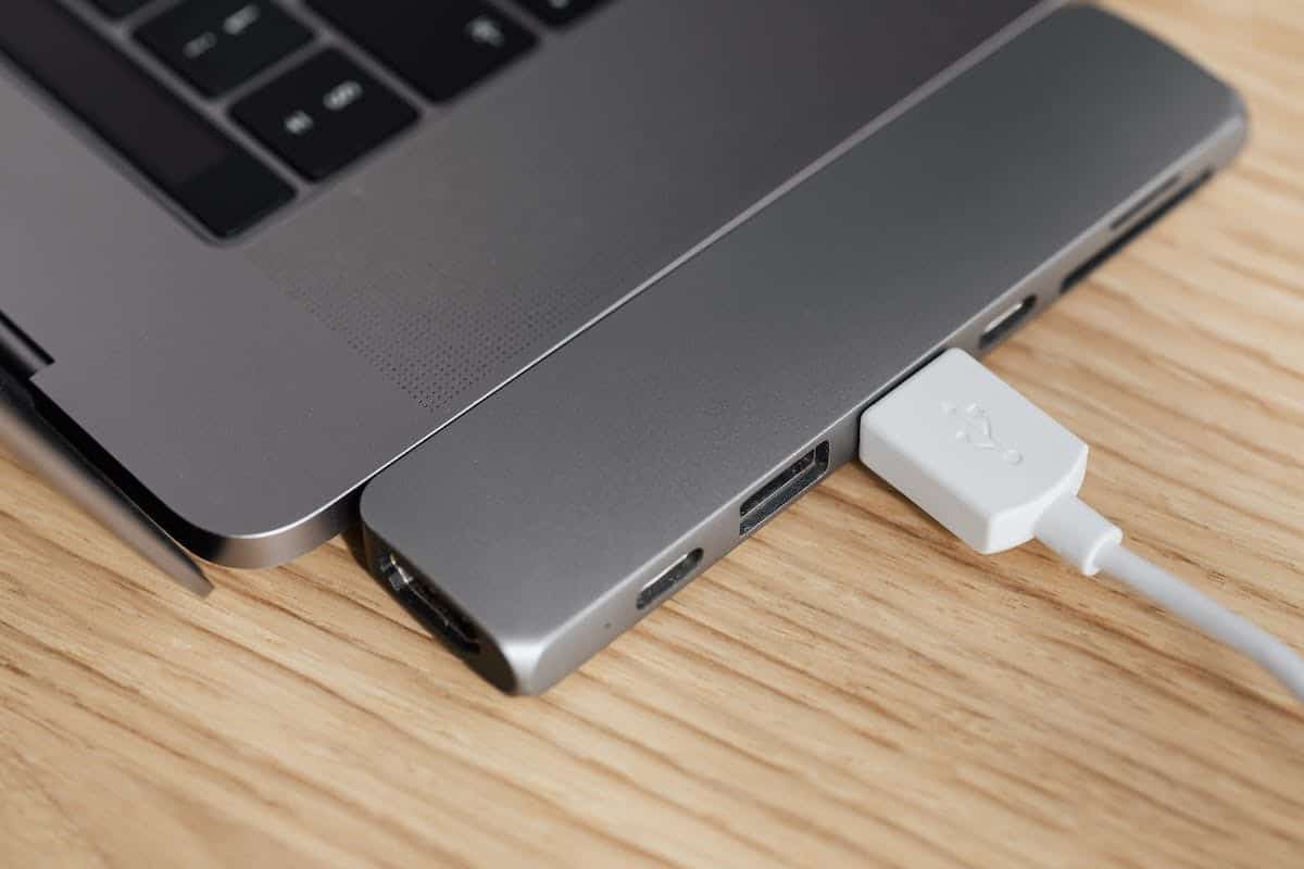 usb-c  thunderbolt